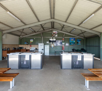 Port Lincoln Tourist Park Camp Kitchen image